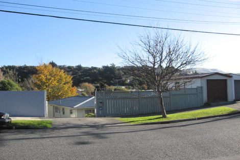 Photo of property in 90 Thomas Street, Stokes Valley, Lower Hutt, 5019