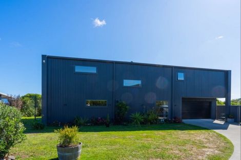 Photo of property in 7 Ocean Vista Lane, Paraparaumu, 5032