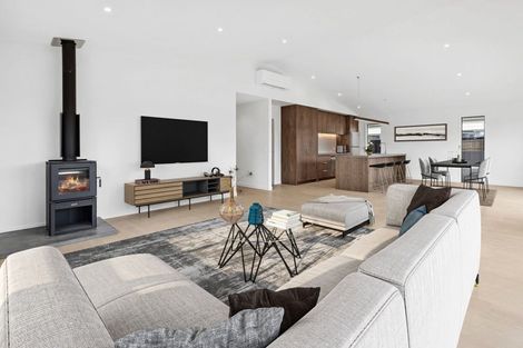 Photo of property in 6 Waddell Street, Lake Hawea, 9382