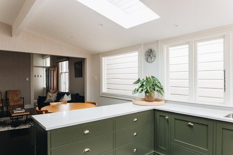 Photo of property in 26 Roxburgh Street, Mount Victoria, Wellington, 6011