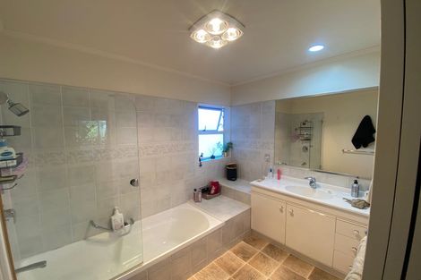 Photo of property in 18a Gills Avenue, Papakura, 2110