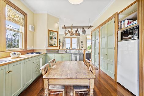 Photo of property in 129 Upland Road, Kelburn, Wellington, 6012