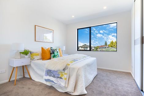 Photo of property in 2c Grove Lane, Pakuranga, Auckland, 2010