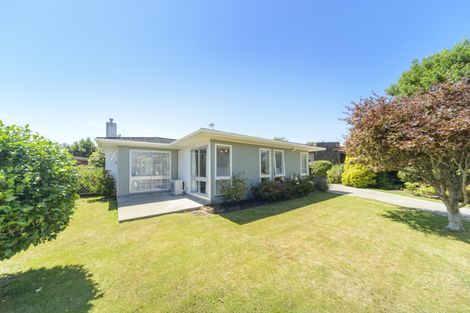 Photo of property in 77 Wikiriwhi Crescent, Awapuni, Palmerston North, 4412