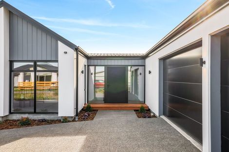 Photo of property in 15 Coney Place, Rolleston, 7614