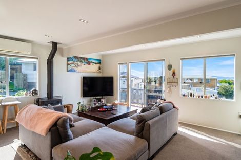 Photo of property in 3 Awatere Place, Snells Beach, 0920