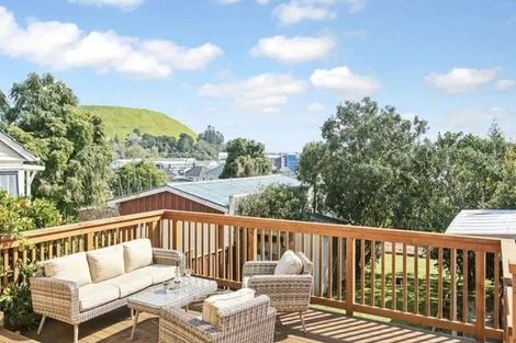 Photo of property in 17 Court Crescent, Panmure, Auckland, 1072