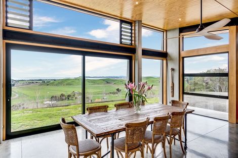 Photo of property in 55 Avery Road, Eskdale, Napier, 4182