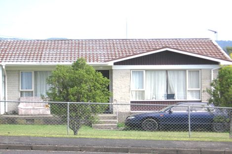 Photo of property in 2/22 Norcross Avenue, Henderson, Auckland, 0612