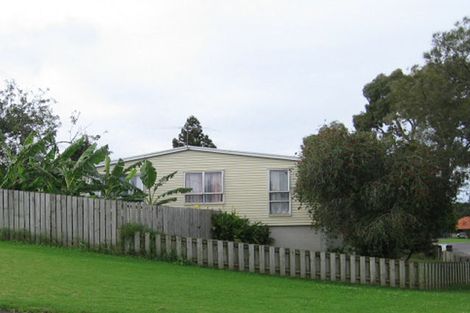Photo of property in 10 Kopi Place, Massey, Auckland, 0614
