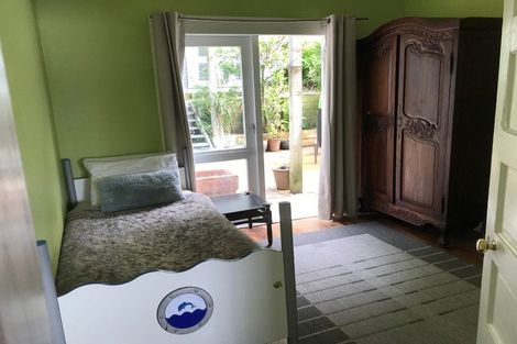 Photo of property in 217 Marine Parade, Seatoun, Wellington, 6022