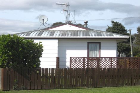 Photo of property in 2 Rata Street, Tokomaru, Palmerston North, 4474