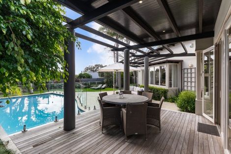 Photo of property in 2/2 Clifton Road, Hauraki, Auckland, 0622