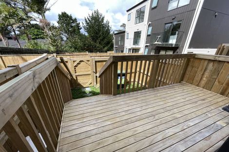 Photo of property in 2/105 Hobsonville Road, West Harbour, Auckland, 0618