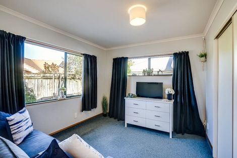 Photo of property in 5a Montague Way, Taradale, Napier, 4112
