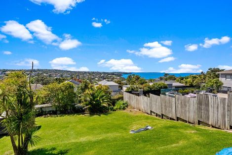 Photo of property in 18 Montgomery Avenue, Rothesay Bay, Auckland, 0630