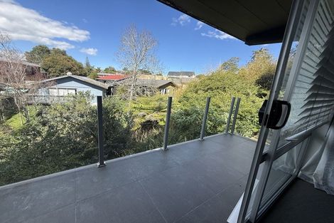 Photo of property in 2/7 Alston Avenue, Kelston, Auckland, 0602