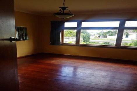 Photo of property in 31 Pahiatua Street, Hokowhitu, Palmerston North, 4410