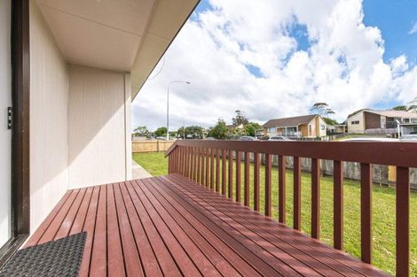 Photo of property in 1/229 Waitemata Drive, Ranui, Auckland, 0612