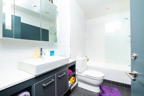 Photo of property in 405/7 Humber Street, Pandora, Napier, 4110