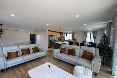 Photo of property in 21 Keepers Drive, Gulf Harbour, Whangaparaoa, 0930
