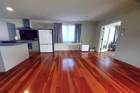 Photo of property in 50 Sutton Crescent, Papakura, 2110