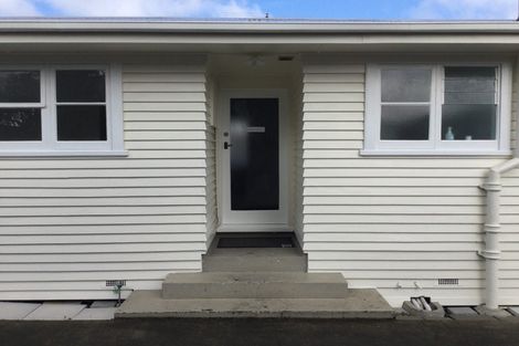 Photo of property in 208 Te Atatu Road, Te Atatu South, Auckland, 0610