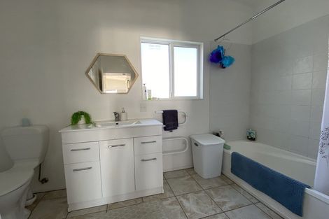 Photo of property in 467 Whangaparaoa Road, Stanmore Bay, Whangaparaoa, 0932