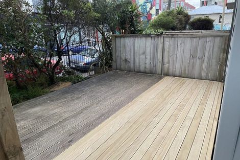 Photo of property in 17/3 Kelvin Grove, Te Aro, Wellington, 6011