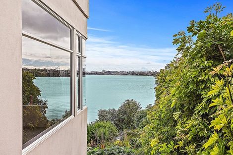 Photo of property in 2/33 Beresford Street, Bayswater, Auckland, 0622