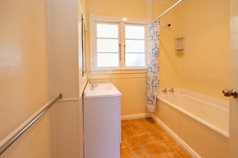 Photo of property in 35 Mawhitiwhiti Road, Normanby, Hawera, 4614