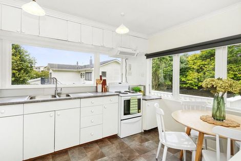 Photo of property in 13 Bell Street, Tawa, Wellington, 5028