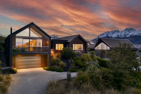 Photo of property in 37 Mcadam Drive, Jacks Point, Queenstown, 9371