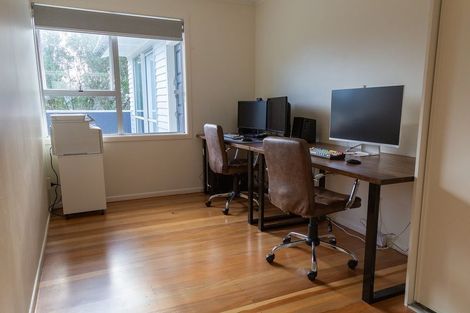 Photo of property in 6 Boler Place, New Lynn, Auckland, 0600