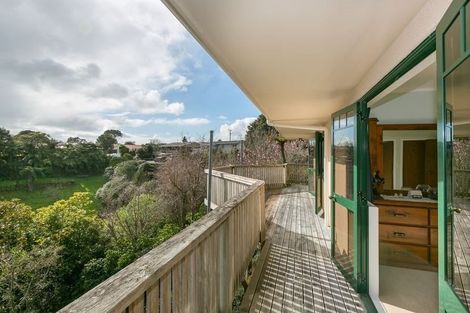 Photo of property in 6 Pararewa Drive, Whalers Gate, New Plymouth, 4310