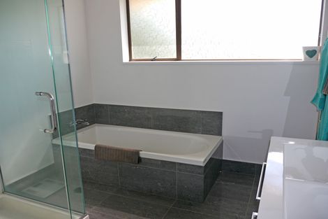 Photo of property in 13 Windsor Place, Mosgiel, 9024