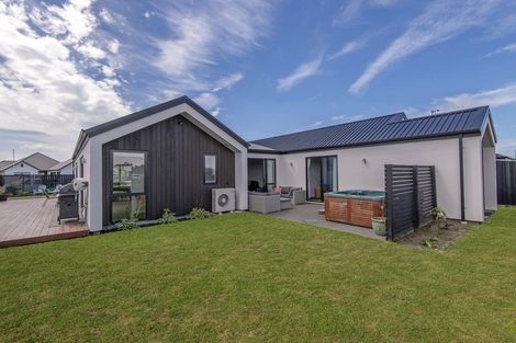 Photo of property in 59 Cameo Grove, Marshland, Christchurch, 8083