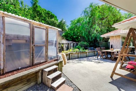 Photo of property in 14 Kennedy Place, Waikanae Beach, Waikanae, 5036