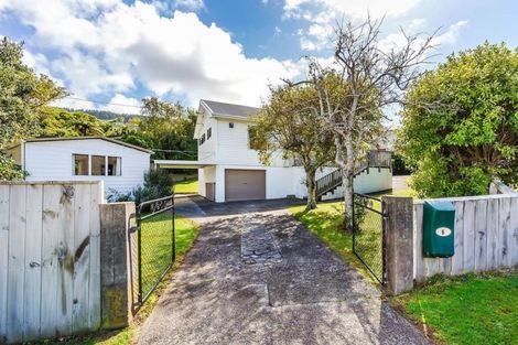 Photo of property in 6 Roy Street, Tawa, Wellington, 5028