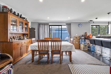 Photo of property in 12 Highland View Drive, Tokomaru, Palmerston North, 4474