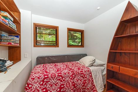 Photo of property in 44 Paturoa Road, Titirangi, Auckland, 0604