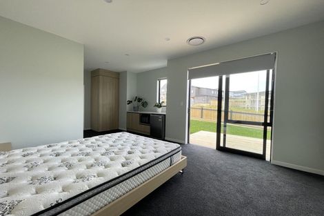 Photo of property in 2 Kumukumu Road, Long Bay, Auckland, 0630