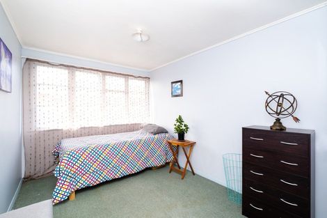 Photo of property in 17 Neal Crescent, Onekawa, Napier, 4110