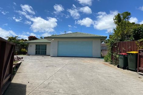 Photo of property in 14 Crail Court, Totara Heights, Auckland, 2105