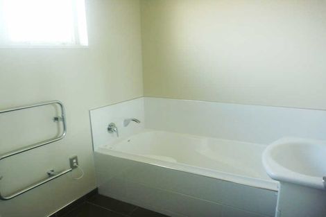 Photo of property in 2/59 Olliviers Road, Phillipstown, Christchurch, 8011