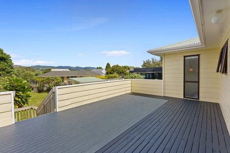 Photo of property in 104 Tutere Street, Waikanae Beach, Waikanae, 5036