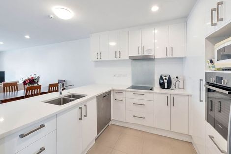 Photo of property in Apollo Apartments, 201/46 Rosedale Road, Rosedale, Auckland, 0632