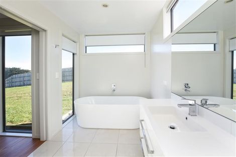 Photo of property in 31 Tunnel Beach Road, Blackhead, Dunedin, 9076
