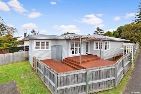Photo of property in 1/53 Bruce Road, Glenfield, Auckland, 0629