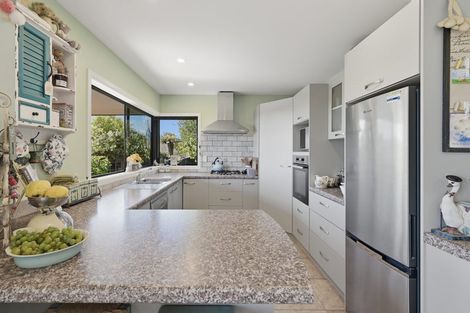 Photo of property in 14 Waipuna Grove, Welcome Bay, Tauranga, 3112